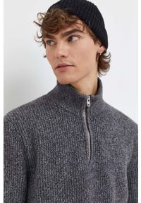 Abercrombie & Fitch sweter męski kolor szary z półgolfem. Kolor: szary. Materiał: dzianina. Długość: krótkie. Wzór: gładki #4