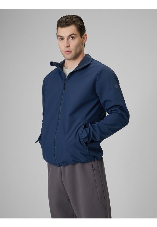 4f - 4F Kurtka softshell wiatroodporna membrana 5000 męska - granatowa M. Typ kołnierza: kołnierzyk stójkowy. Kolor: niebieski. Materiał: softshell. Sport: turystyka piesza