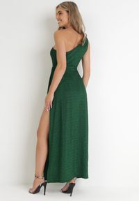 Born2be - Zielona Asymetryczna Sukienka Maxi z Rozkloszowanym Dołem i Wycięciem z Brokatem Acaisa. Kolor: zielony. Materiał: materiał, wiskoza. Typ sukienki: asymetryczne. Długość: maxi