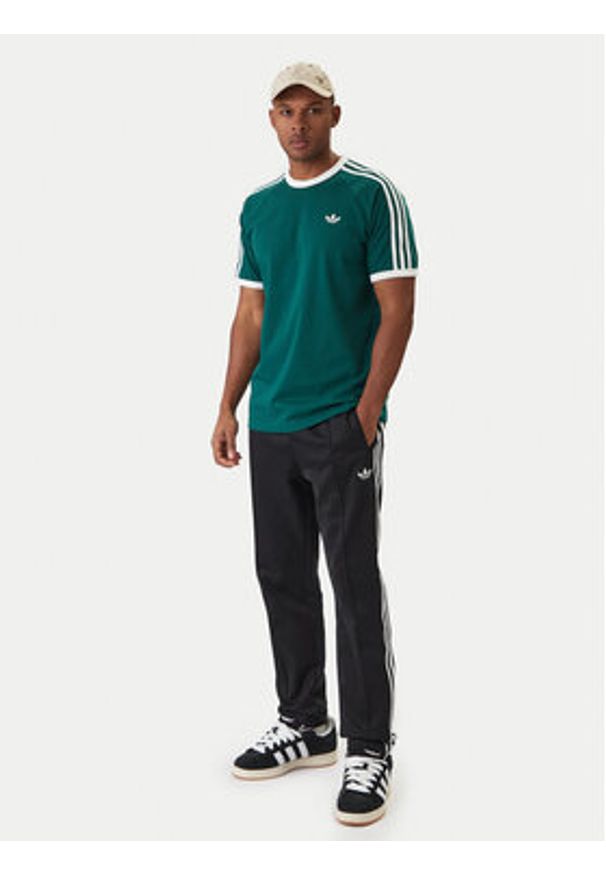 Adidas - adidas T-Shirt 3-Stripes KE3534 Zielony Regular Fit. Kolor: zielony. Materiał: bawełna