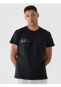 4f - 4F T-shirt regular z nadrukiem męski - czarny XXL. Okazja: na co dzień. Kolor: czarny. Materiał: dzianina, bawełna, jersey. Długość rękawa: krótki rękaw. Długość: krótkie. Wzór: nadruk. Styl: klasyczny, sportowy, casual