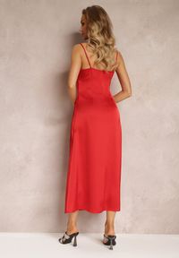 Renee - Czerwona Taliowana Sukienka Maxi na Cienkich Ramiączkach z Rozcięciem Samiksa. Kolor: czerwony. Długość rękawa: na ramiączkach. Wzór: aplikacja. Typ sukienki: kopertowe. Styl: elegancki, wizytowy. Długość: maxi #4