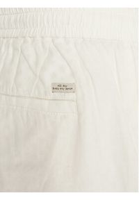 Blend Spodnie materiałowe 20716614 Biały Straight Fit. Kolor: biały. Materiał: len