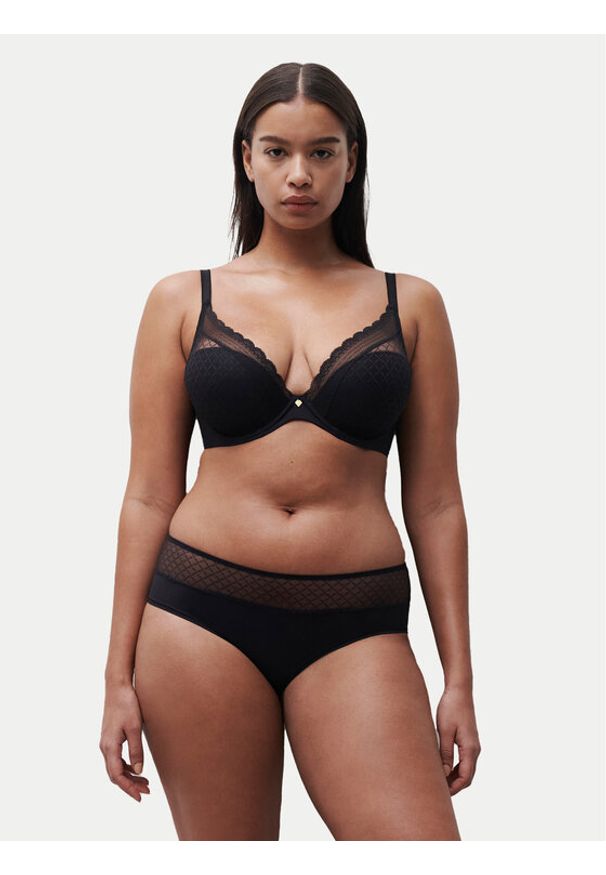 Chantelle Figi klasyczne Norah Chic C16M40 Czarny. Kolor: czarny. Materiał: syntetyk