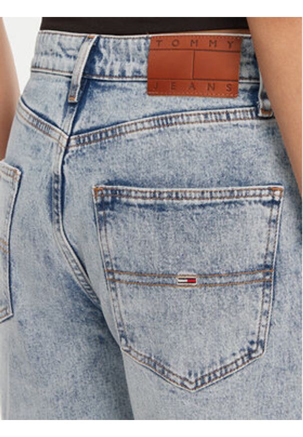 Tommy Jeans Jeansy Layla DW0DW21418 Niebieski Straight Fit. Kolor: niebieski