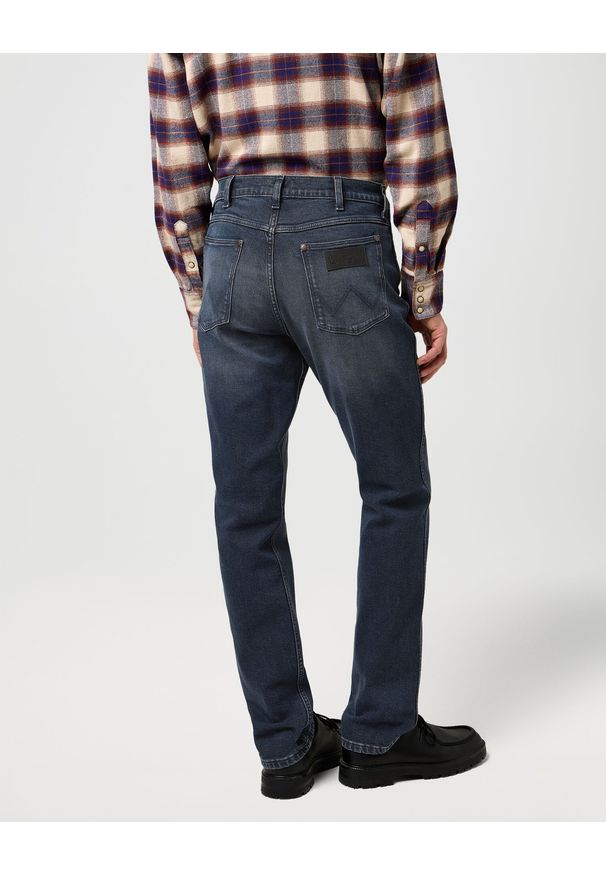 Wrangler - MESKIE SPODNIE WRANGLER GREENSBORO OCEAN STORM 112370847