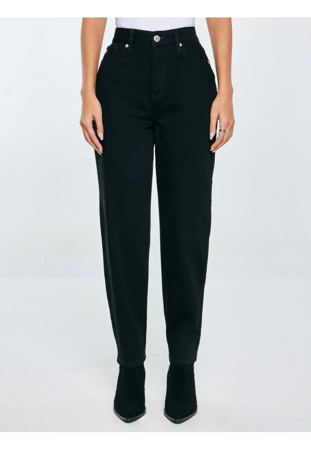 Big-Star - Jeansy damskie mom jeans czarne Silla 936. Okazja: na co dzień. Stan: podwyższony. Kolor: czarny. Sezon: lato. Styl: casual, elegancki