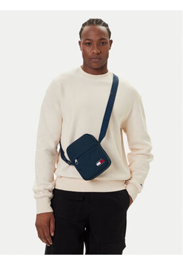 Tommy Jeans Saszetka Tjm Ess Daily Reporter AM0AM13710 Granatowy. Kolor: niebieski. Materiał: materiał