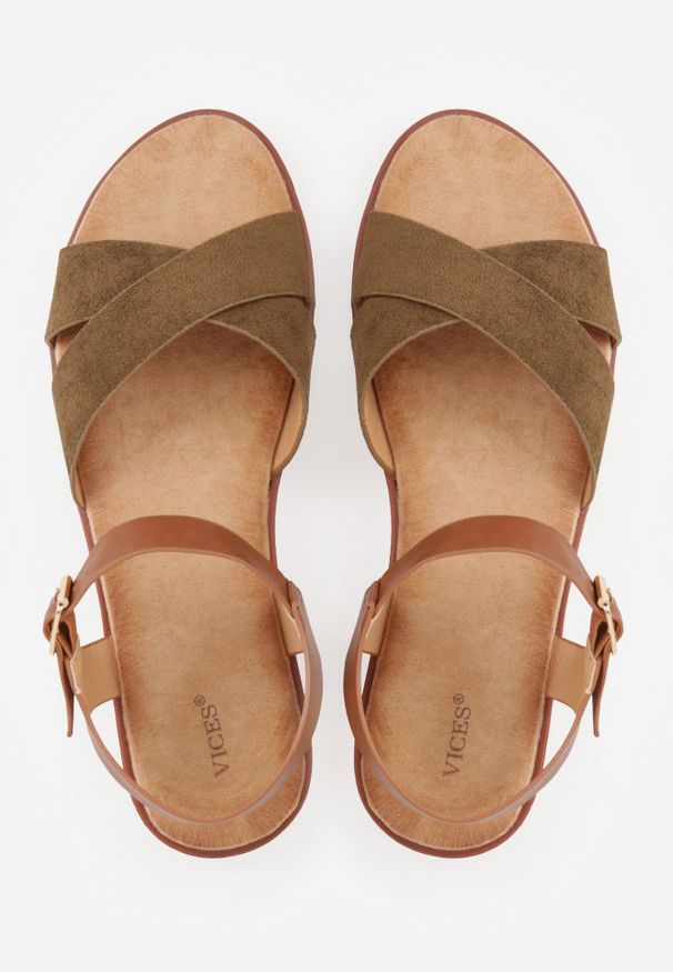 Born2be - Zielone Sandały VICES na Płaskiej Podeszwie z Paskiem w Kształcie X Doriven. Okazja: na co dzień, na randkę, na spacer. Zapięcie: pasek. Kolor: zielony. Materiał: len. Sezon: lato. Obcas: na płaskiej podeszwie. Styl: elegancki, casual