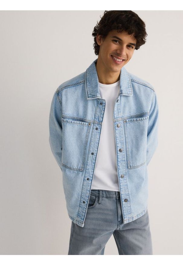 Reserved - Jeansowa koszula regular fit - niebieski. Kolor: niebieski. Materiał: jeans