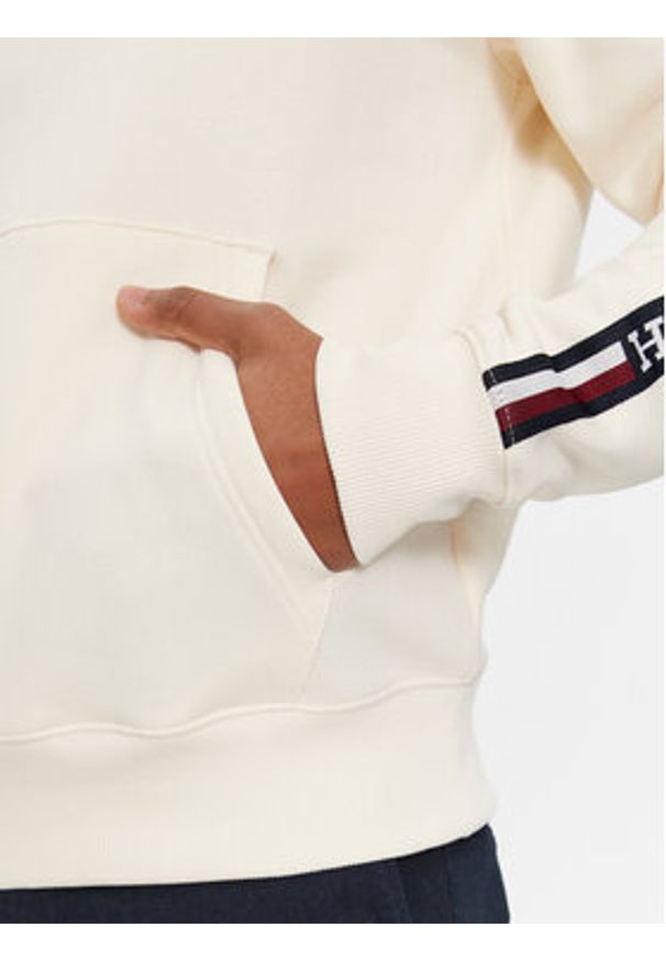 TOMMY HILFIGER - Tommy Hilfiger Bluza Global Stripe MW0MW33659 Beżowy Regular Fit. Kolor: beżowy. Materiał: bawełna, syntetyk