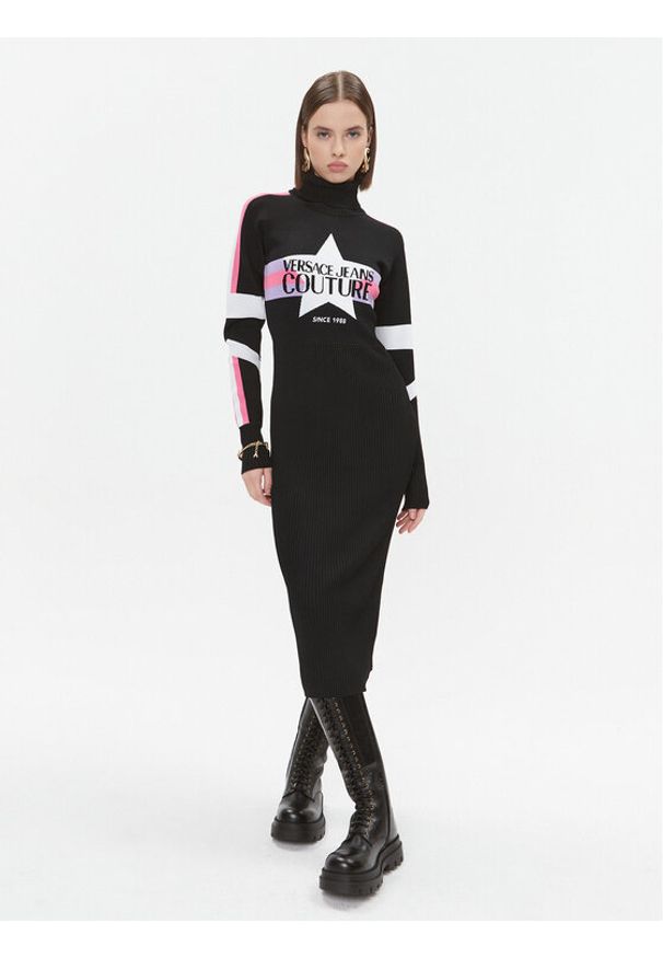 Versace Jeans Couture Sukienka dzianinowa 75HAOM51 Czarny Regular Fit. Kolor: czarny. Materiał: wiskoza