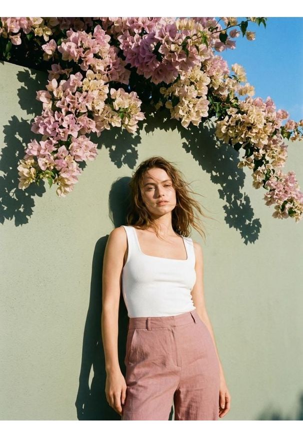 Sinsay - Klasyczny top - biały. Kolor: biały. Styl: klasyczny