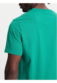United Colors of Benetton - United Colors Of Benetton T-Shirt 3MI5J1AF7 Zielony Regular Fit. Kolor: zielony. Materiał: bawełna #5