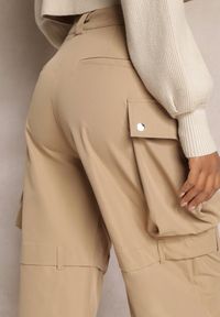 Renee - Beżowe Szerokie Spodnie High Waist w Stylu Cargo Vomisal. Stan: podwyższony. Kolor: beżowy. Materiał: tkanina. Sezon: zima