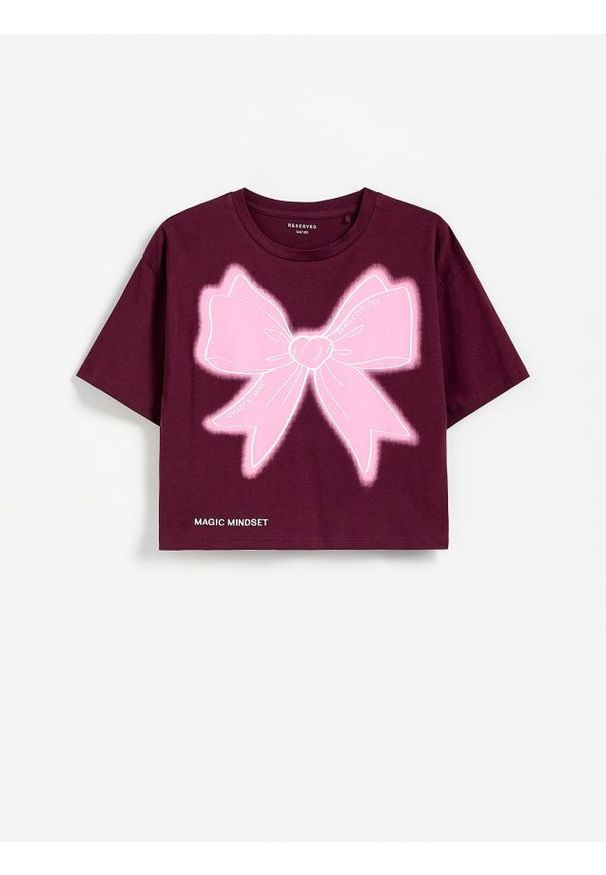 Reserved - Krótki t-shirt z nadrukiem - bordowy. Kolor: czerwony. Materiał: bawełna. Długość: krótkie. Wzór: nadruk