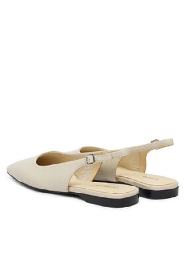 Vagabond Shoemakers Baleriny Delia 5907-201-02 Écru. Kolor: kremowy. Materiał: skóra