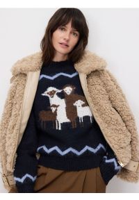 Reserved - Sweter ze wzorem - granatowy. Kolor: niebieski. Materiał: wełna, dzianina #1