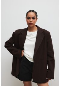 Marsala - Marynarka typu oversize z lnem w kolorze INTENSE BROWN - HARLEY-S/M. Materiał: len. Długość rękawa: długi rękaw. Długość: długie. Styl: sportowy, elegancki
