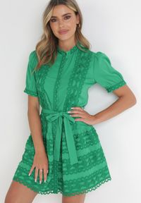 Born2be - Zielona Sukienka Rozkloszowana z Koronką i Wiązanym Paskiem Alphonsina. Kolor: zielony. Materiał: koronka. Wzór: koronka #1