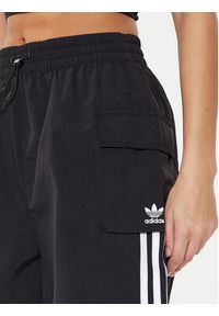 Adidas - adidas Szorty sportowe adicolor JH1077 Czarny Loose Fit. Kolor: czarny. Materiał: syntetyk