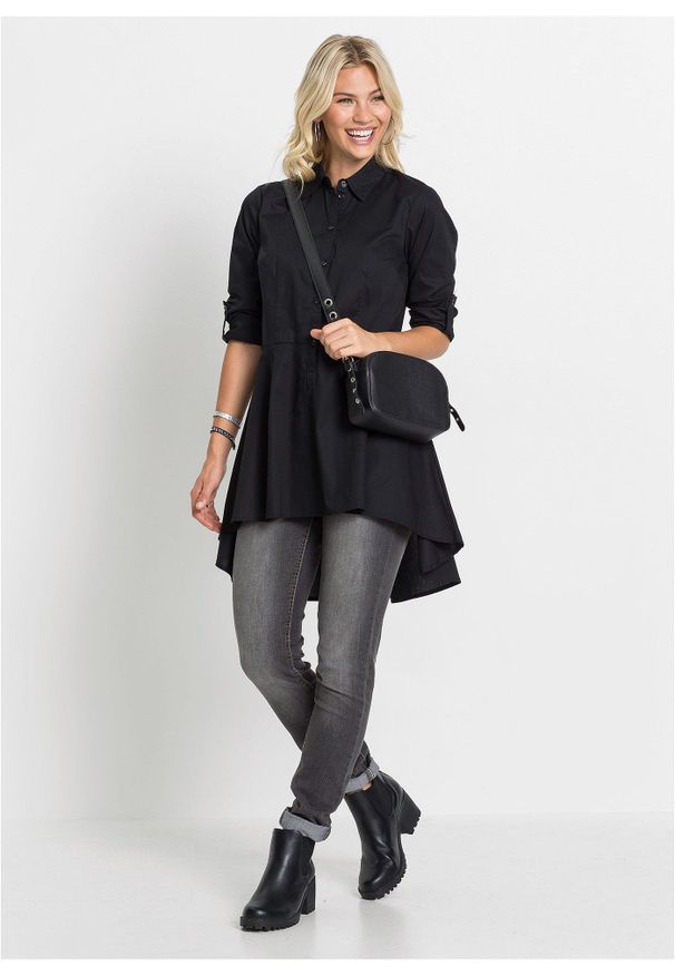 bonprix - Długa bluzka z falbaną. Typ kołnierza: kołnierzyk koszulowy. Kolor: czarny. Długość: długie