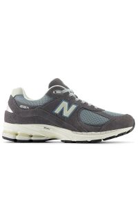Buty New Balance M2002RFB - szare. Okazja: na co dzień. Kolor: szary. Materiał: zamsz, skóra, guma. Szerokość cholewki: normalna. Sport: bieganie