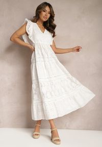 Renee - Biała Haftowana Sukienka z Bawełny z Rozkloszowanym Dołem z Koronką i Falbankami Xirina. Typ kołnierza: kołnierz z falbankami. Kolor: biały. Materiał: bawełna, koronka. Wzór: koronka, haft. Sezon: wiosna, lato. Długość: maxi #1