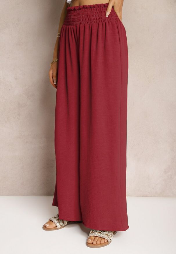 Renee - Bordowe Spodnie High Waist z Szerokimi Nogawkami i Gumką w Pasie Risabesa. Okazja: na co dzień. Stan: podwyższony. Kolor: czerwony. Styl: casual, elegancki