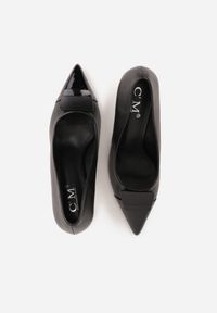 Renee - Czarne Szpilki z Kwadratową Ozdobą z Przodu Phereshi. Okazja: na co dzień. Kolor: czarny. Materiał: jeans. Wzór: aplikacja. Obcas: na szpilce. Styl: casual, elegancki #8