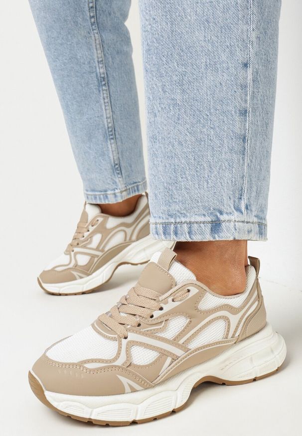 Born2be - Ciemnobeżowe Sznurowane Sneakersy z Siateczkowymi Wstawkami Hanrietta. Kolor: beżowy. Materiał: jeans