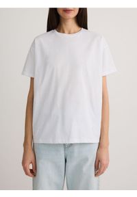 Reserved - T-shirt regular z merceryzowanej bawełny - biały. Kolor: biały. Materiał: bawełna. Wzór: gładki #1