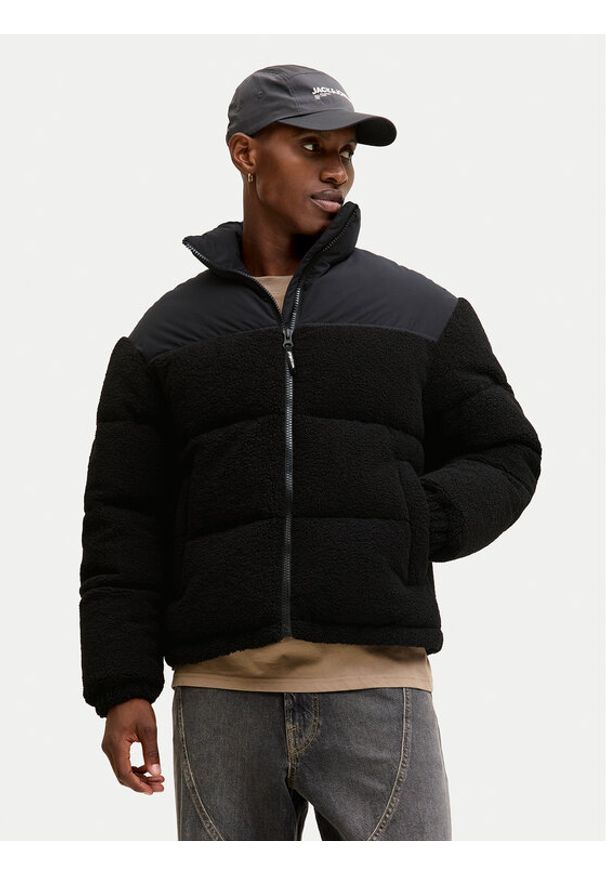 Jack & Jones Kurtka zimowa Flare Teddy 12286050 Czarny Regular Fit. Kolor: czarny. Materiał: syntetyk. Sezon: zima