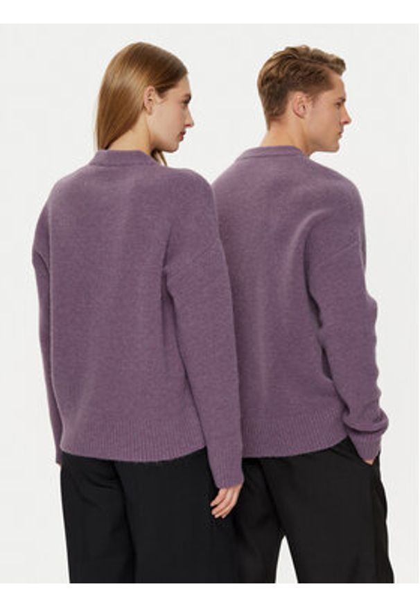 AMI PARIS Sweter UKS025.KN0032 Fioletowy Relaxed Fit. Kolor: fioletowy. Materiał: syntetyk