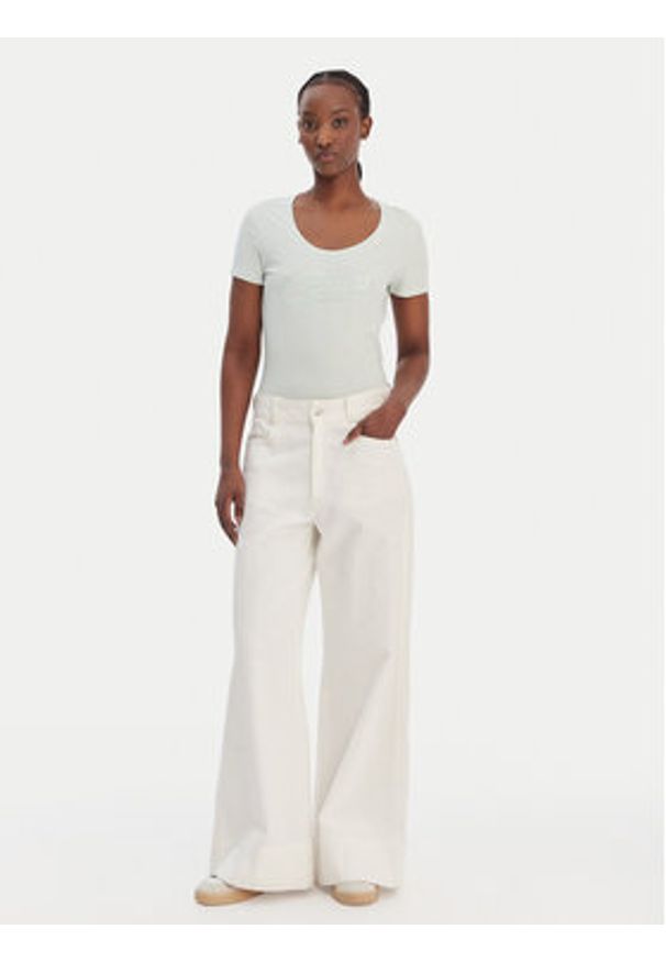 Guess T-Shirt W6GI14 K3033 Zielony Regular Fit. Kolor: zielony. Materiał: bawełna