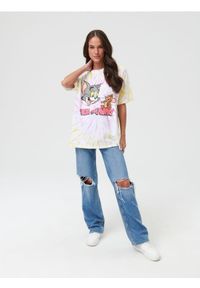 Sinsay - Koszulka tie dye Tom i Jerry - kremowy. Kolor: kremowy. Materiał: bawełna. Wzór: nadruk