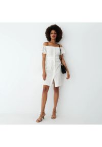 Mohito - Sukienka z bawełny - Biały. Kolor: biały. Materiał: bawełna