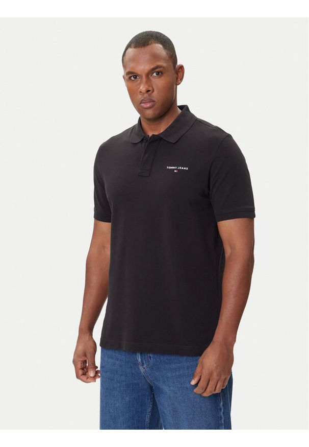 Tommy Jeans Polo Linear DM0DM20914 Czarny Regular Fit. Typ kołnierza: polo. Kolor: czarny. Materiał: bawełna