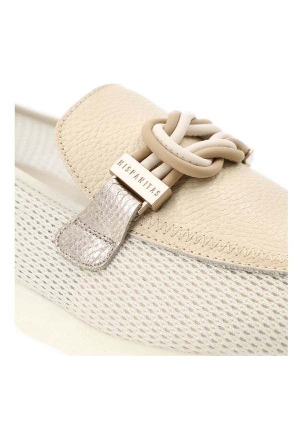 Półbuty damskie Hispanitas, ze skóry naturalnej z tekstylnymi wstawkami z siateczki i wsuwanym krojem, beżowe, HV264857 Formentera-V26 Panna Bolero-V. Okazja: na co dzień. Kolor: beżowy. Materiał: skóra. Szerokość cholewki: normalna. Wzór: gładki. Styl: elegancki, casual