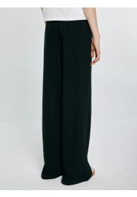 Big-Star - Spodnie dziewczęce dresowe czarne Nomap 906. Okazja: na spacer, na co dzień, na uczelnię. Kolor: czarny. Materiał: dresówka. Wzór: haft. Styl: casual, elegancki, młodzieżowy, klasyczny #5