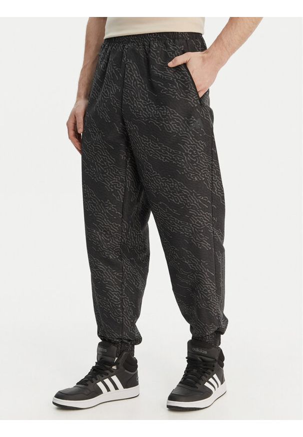 Adidas - adidas Spodnie dresowe PrimeLift Workout KA1202 Szary Loose Fit. Kolor: szary. Materiał: syntetyk