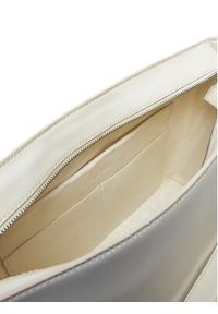 Calvin Klein Torebka Embossed Logo Medium Shopper K60K613172 Écru. Kolor: kremowy. Materiał: skórzane #5