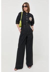 TwinSet - Twinset koszula bawełniana damska kolor czarny relaxed. Kolor: czarny. Materiał: bawełna. Długość rękawa: krótki rękaw. Długość: krótkie. Wzór: haft #6