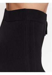 Calvin Klein Jeans Spodnie dresowe J20J222114 Czarny Relaxed Fit. Kolor: czarny. Materiał: lyocell