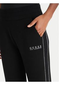 Guess Spodnie dresowe W6RB45 KBYE2 Czarny Regular Fit. Kolor: czarny. Materiał: syntetyk #5