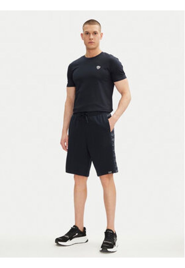 EA7 Emporio Armani Szorty sportowe 7M000217 AF12660 UB102 Granatowy Regular Fit. Kolor: niebieski. Materiał: bawełna. Styl: sportowy