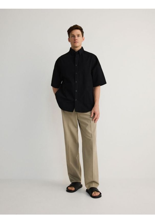 Reserved - Koszula oversize - czarny. Kolor: czarny. Materiał: bawełna