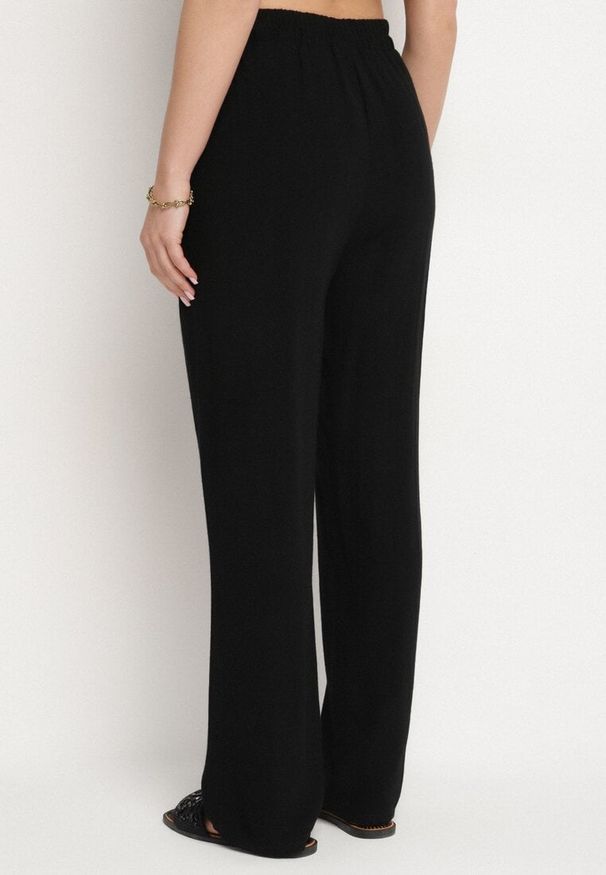 Born2be - Czarne Klasyczne Spodnie z Lnu i Wiskozy Saralirae. Okazja: na co dzień, na spacer. Stan: podwyższony. Kolor: czarny. Materiał: wiskoza, len. Styl: klasyczny