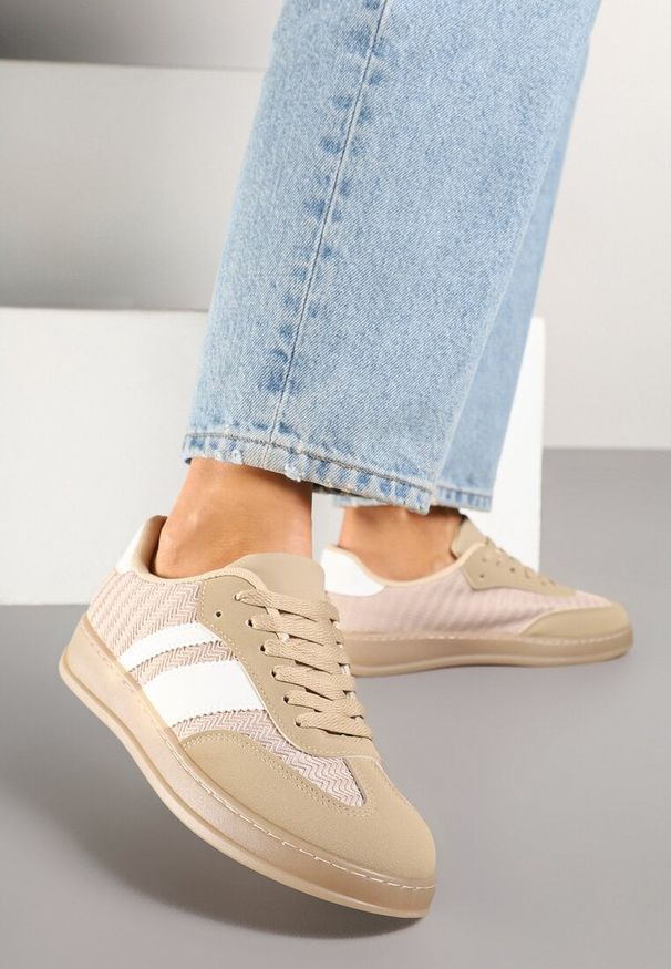 Born2be - Ciemnobeżowe Sneakersy Typu Kultowe Tenisówki na Półtransparentnej Podeszwie Ulinera. Okazja: na co dzień. Zapięcie: sznurówki. Kolor: beżowy. Materiał: jeans, materiał