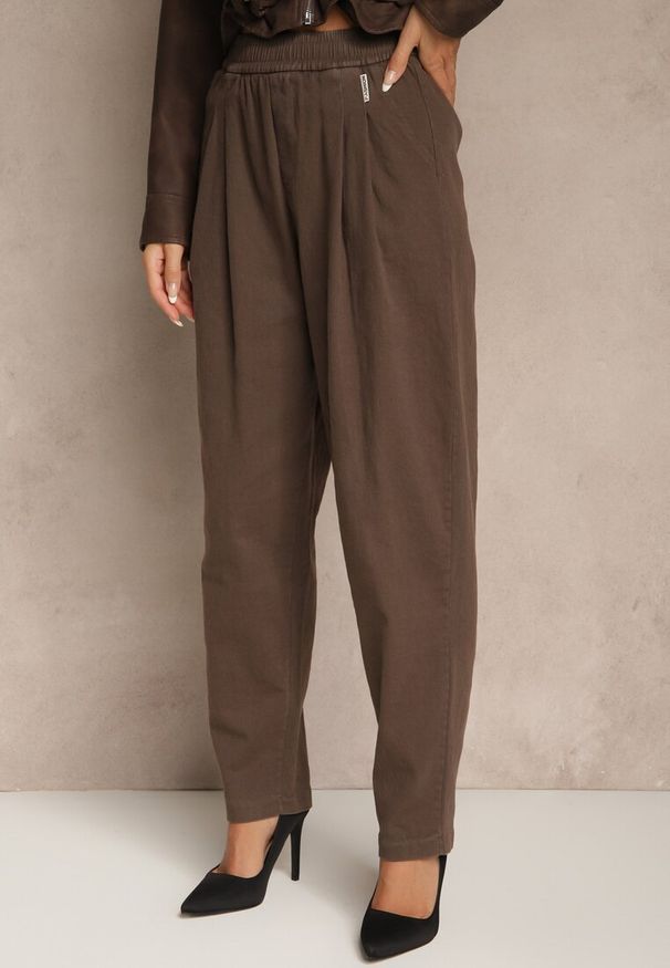 Renee - Brązowe Spodnie High Waist z Bawełny o Szerokim Kroju Nalitia. Okazja: na co dzień. Stan: podwyższony. Kolor: brązowy. Materiał: bawełna. Styl: casual